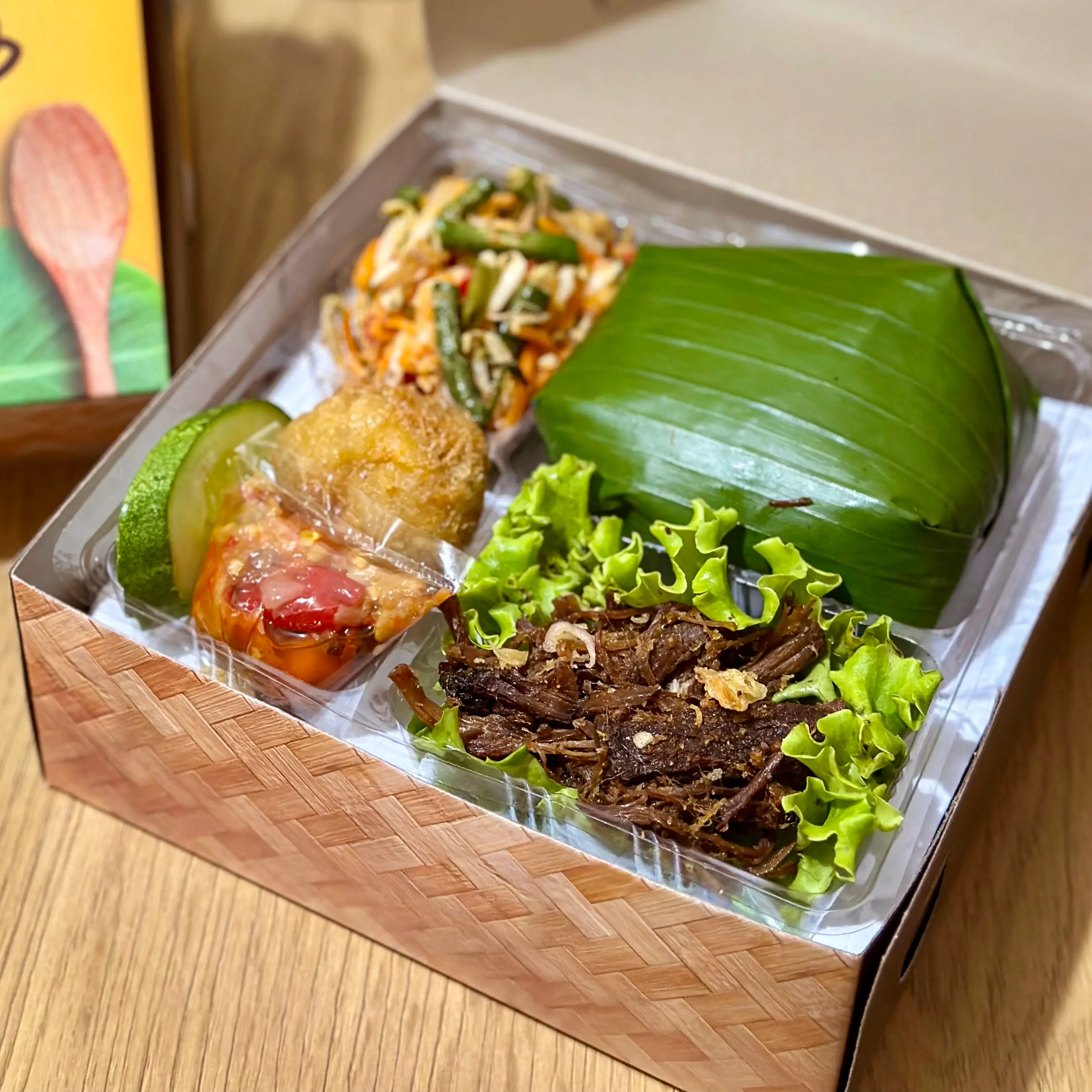 Paket Premium A – Nasi Timbel Empal Suwir Perkedel Catering Sibabah